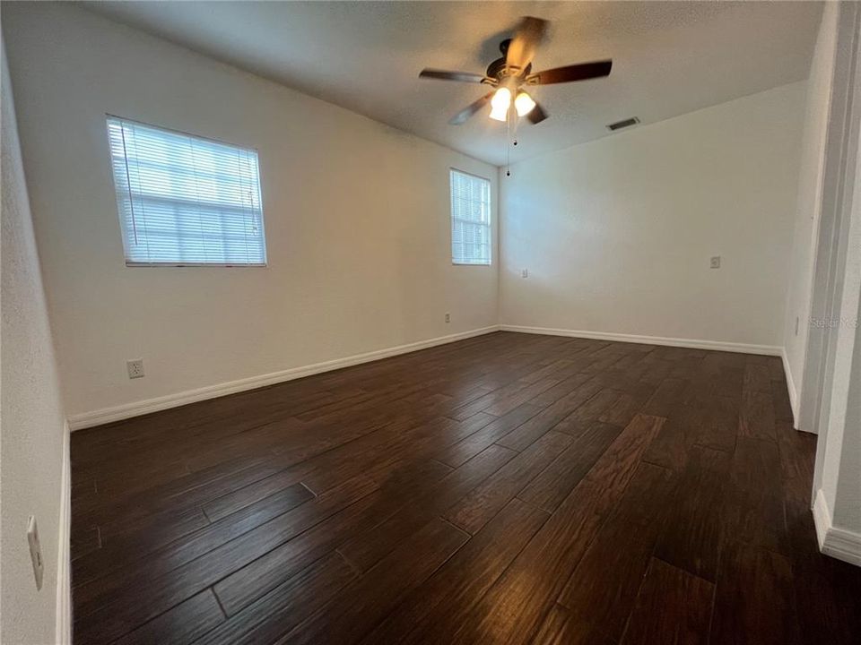For Rent: $2,500 (3 beds, 2 baths, 1550 Square Feet)
