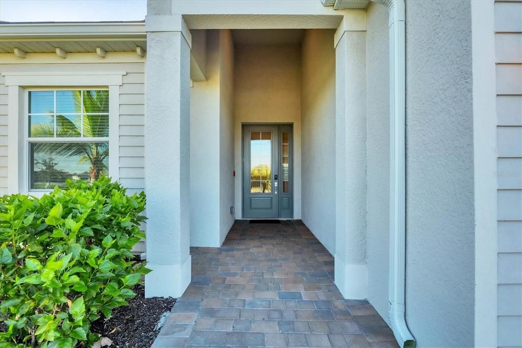 Activo con contrato: $444,000 (4 camas, 2 baños, 2246 Pies cuadrados)