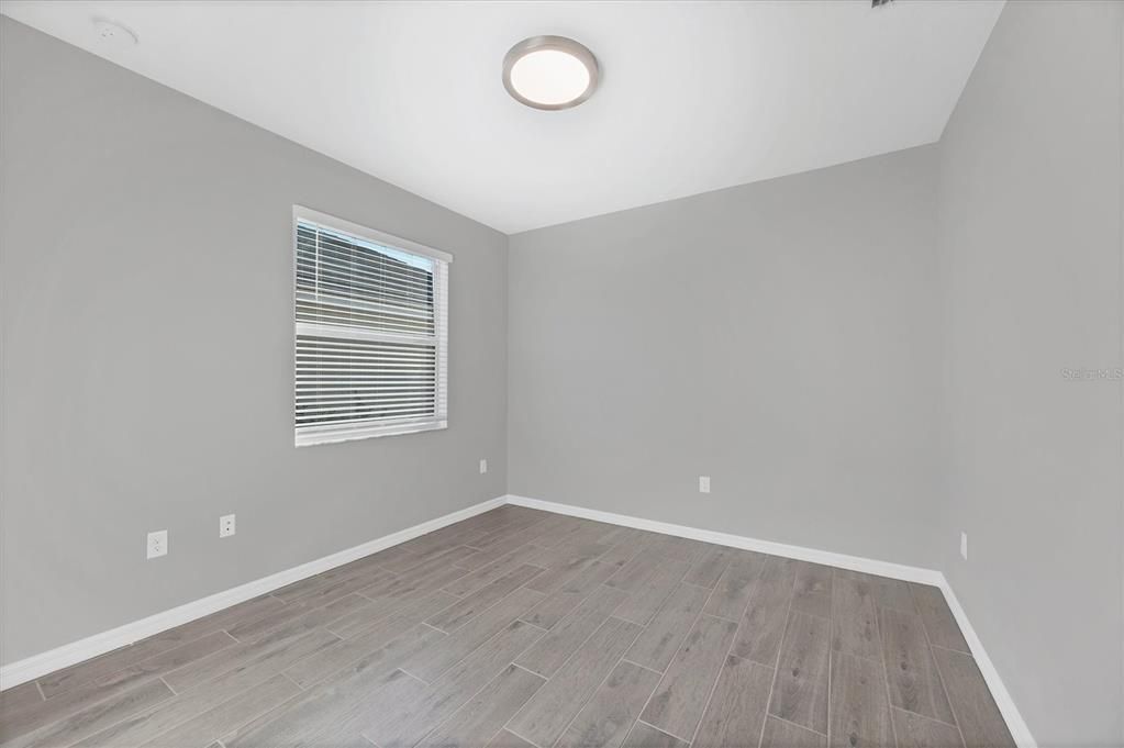 Activo con contrato: $444,000 (4 camas, 2 baños, 2246 Pies cuadrados)