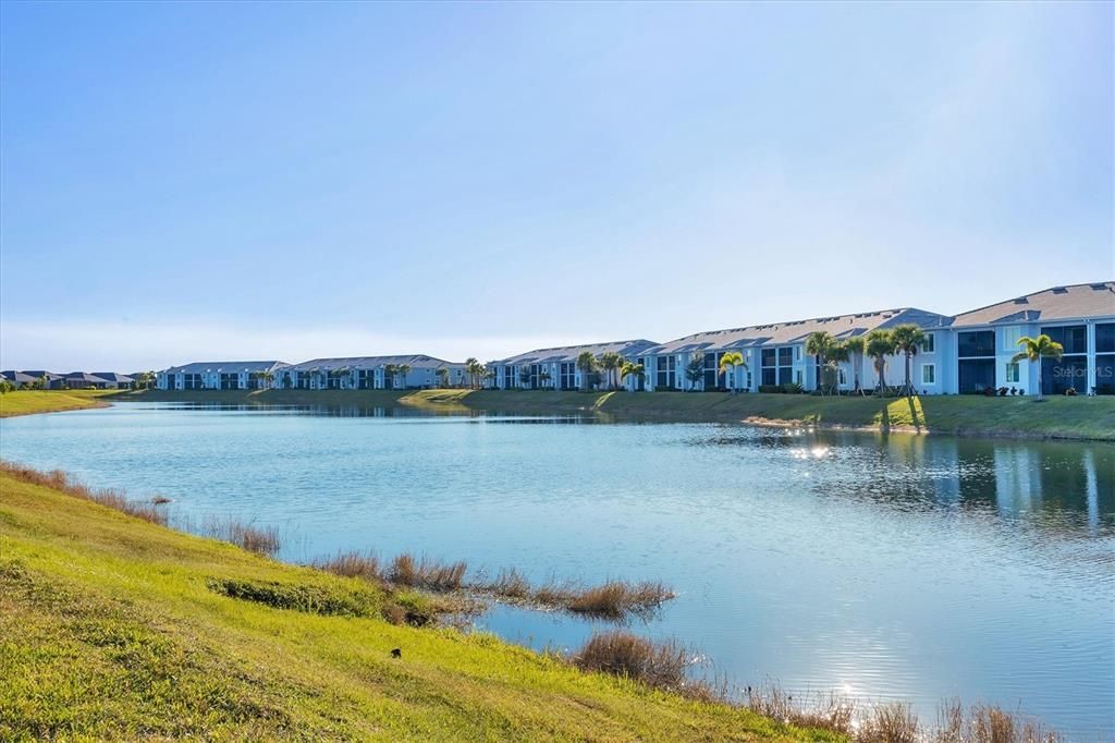 Activo con contrato: $444,000 (4 camas, 2 baños, 2246 Pies cuadrados)