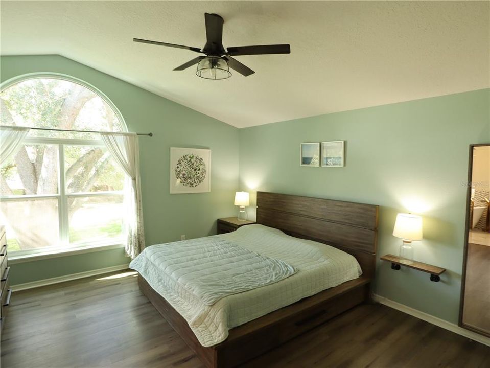 Active With Contract: $570,000 (3 beds, 2 baths, 2123 Square Feet)