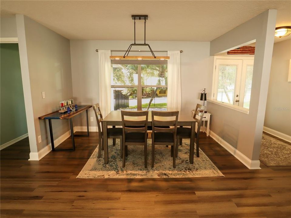 Active With Contract: $570,000 (3 beds, 2 baths, 2123 Square Feet)