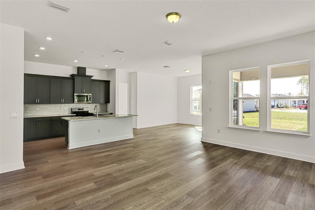 На продажу: $449,990 (3 спален, 2 ванн, 1967 Квадратных фут)