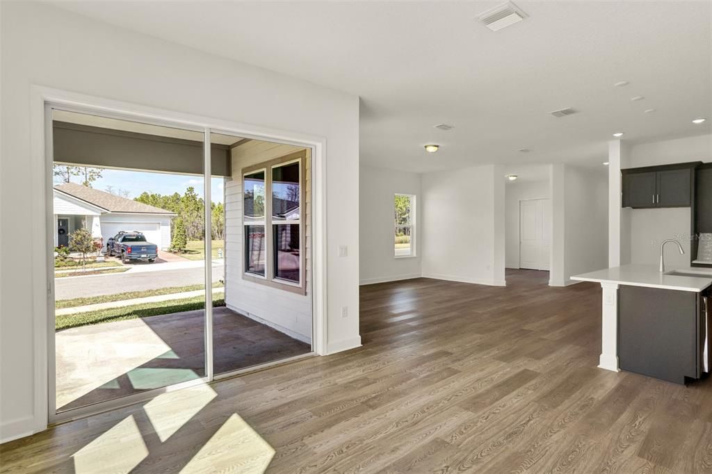 На продажу: $449,990 (3 спален, 2 ванн, 1967 Квадратных фут)