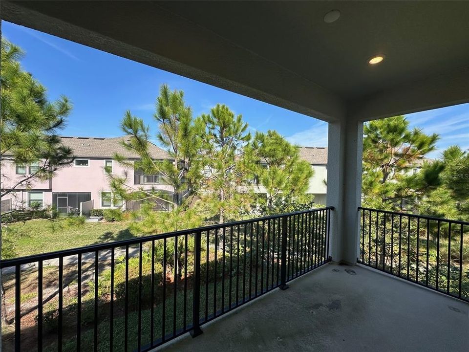 For Rent: $2,850 (3 beds, 2 baths, 2047 Square Feet)