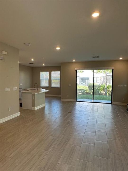 For Rent: $2,850 (3 beds, 2 baths, 2047 Square Feet)