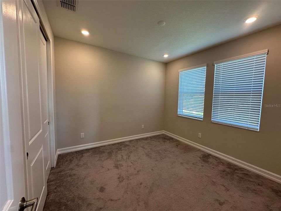 For Rent: $2,850 (3 beds, 2 baths, 2047 Square Feet)