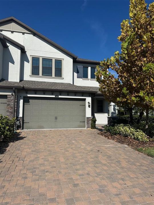 For Rent: $2,850 (3 beds, 2 baths, 2047 Square Feet)