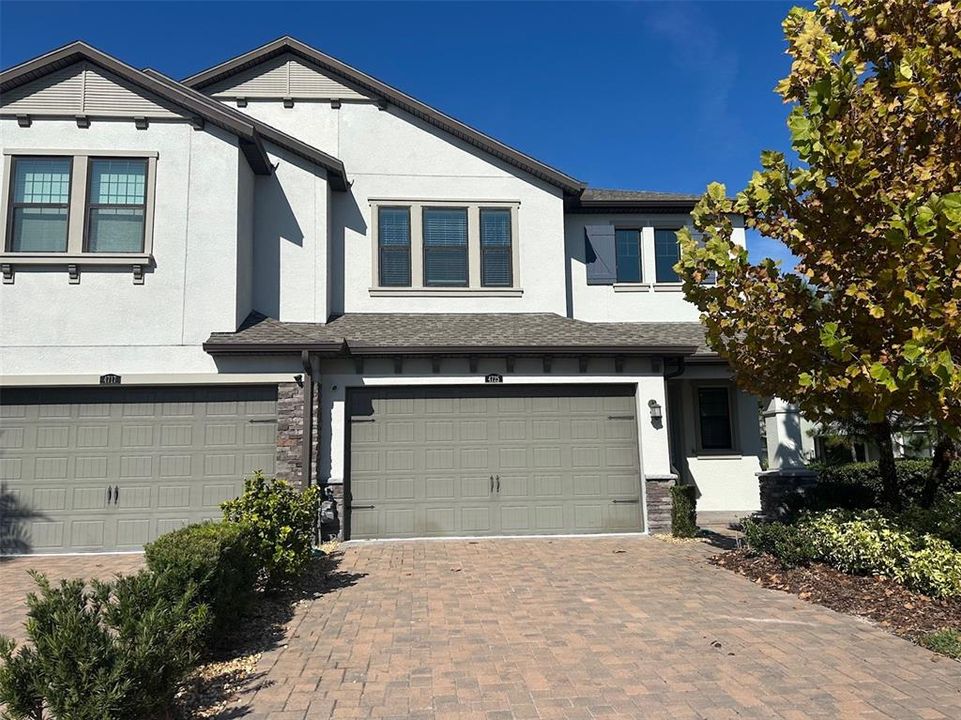 For Rent: $2,850 (3 beds, 2 baths, 2047 Square Feet)