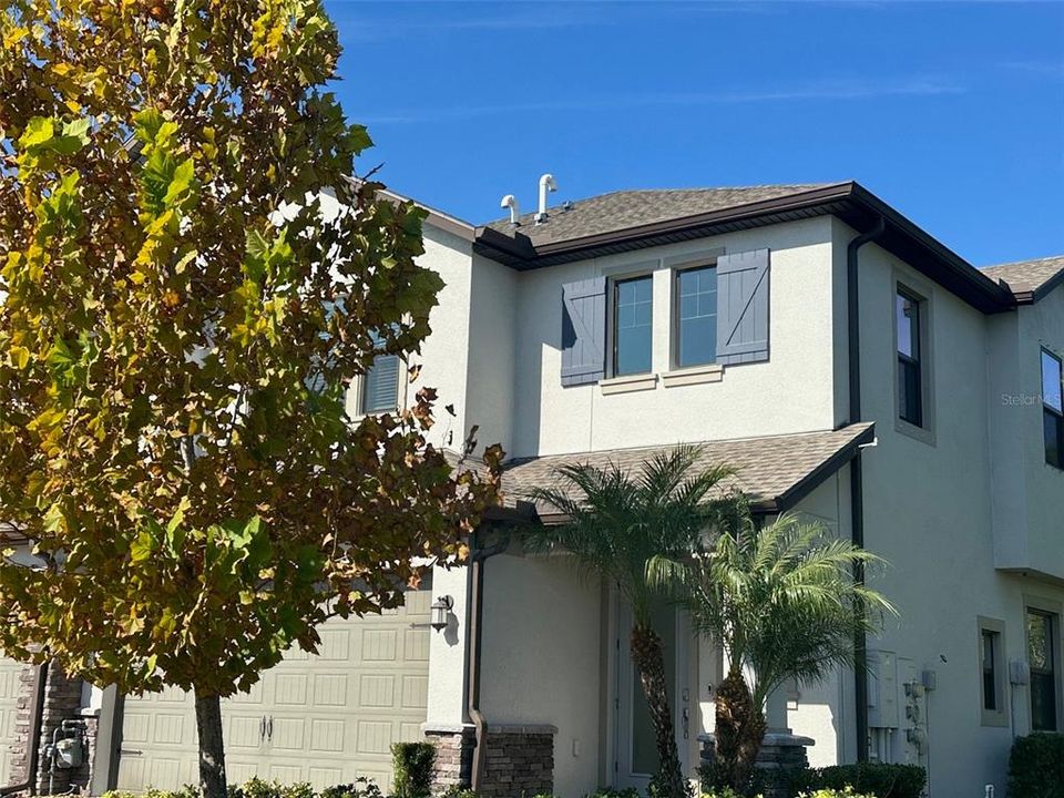 For Rent: $2,850 (3 beds, 2 baths, 2047 Square Feet)