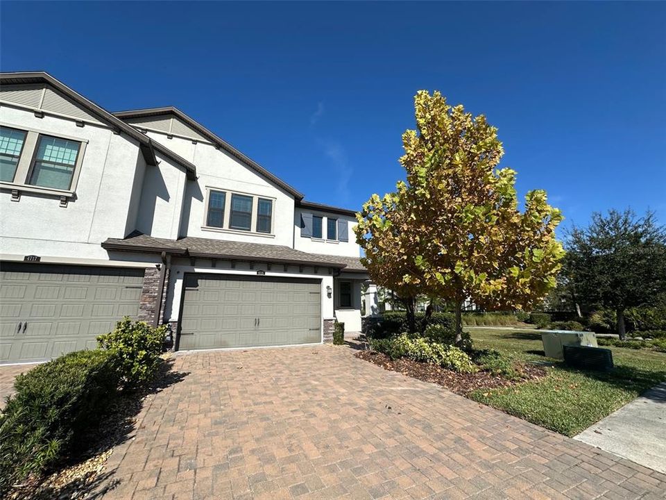 For Rent: $2,850 (3 beds, 2 baths, 2047 Square Feet)