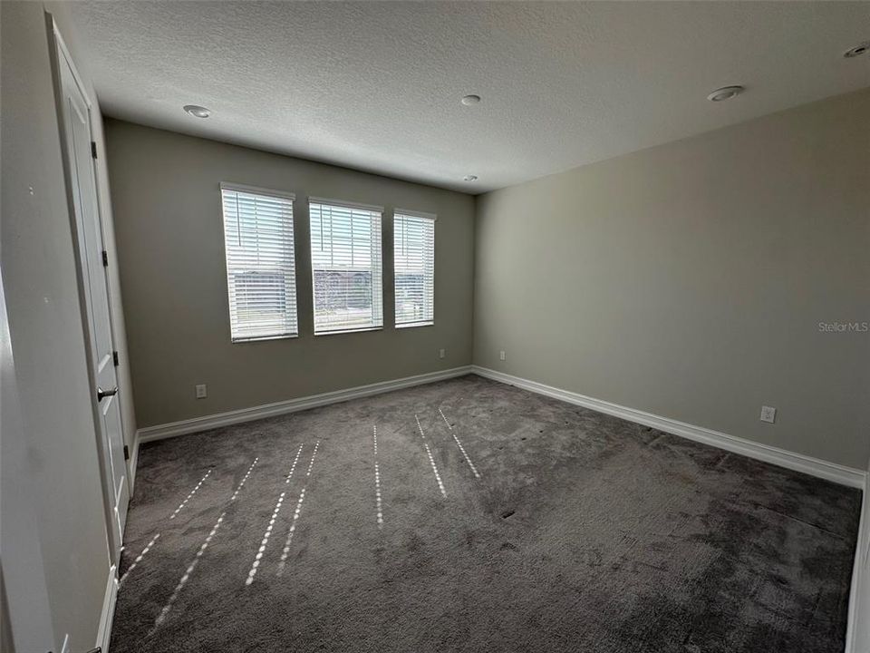 For Rent: $2,850 (3 beds, 2 baths, 2047 Square Feet)