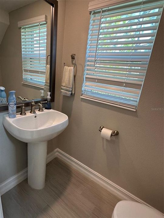 For Rent: $2,850 (3 beds, 2 baths, 2047 Square Feet)