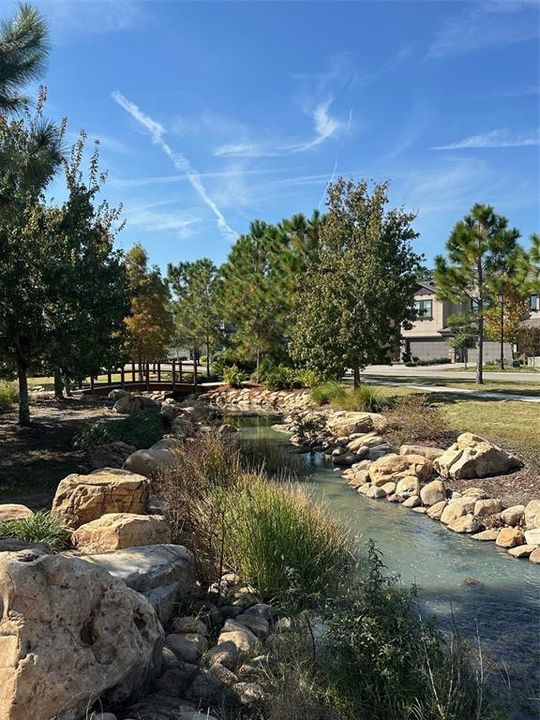 For Rent: $2,850 (3 beds, 2 baths, 2047 Square Feet)