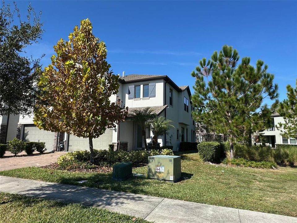 For Rent: $2,850 (3 beds, 2 baths, 2047 Square Feet)