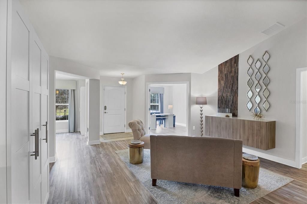 Activo con contrato: $434,900 (4 camas, 2 baños, 2557 Pies cuadrados)