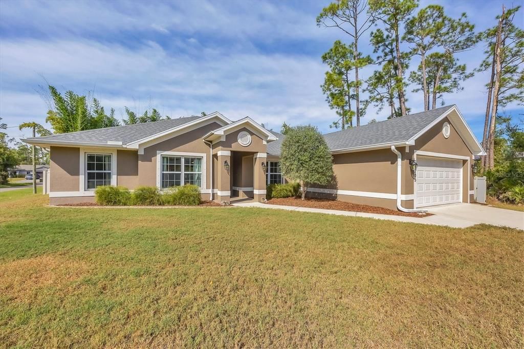 Activo con contrato: $434,900 (4 camas, 2 baños, 2557 Pies cuadrados)