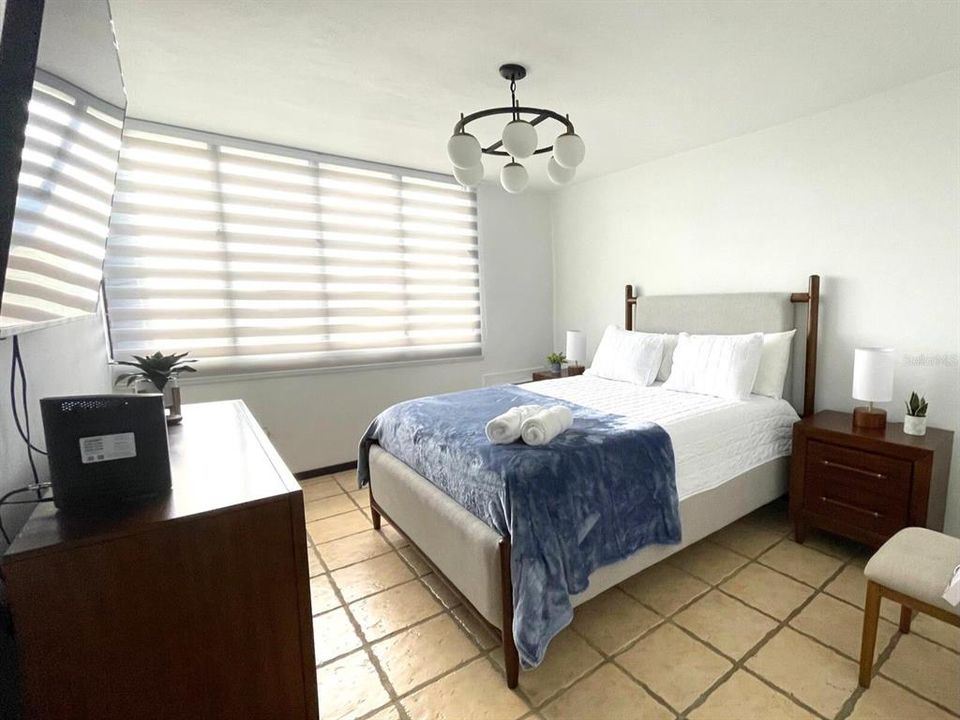 待售: $325,000 (3 贝兹, 2 浴室, 3081 平方英尺)