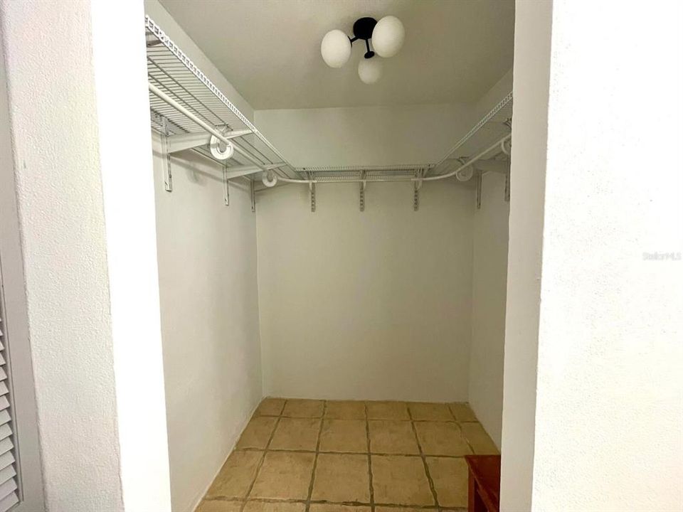 待售: $325,000 (3 贝兹, 2 浴室, 3081 平方英尺)