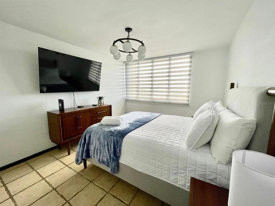 待售: $325,000 (3 贝兹, 2 浴室, 3081 平方英尺)