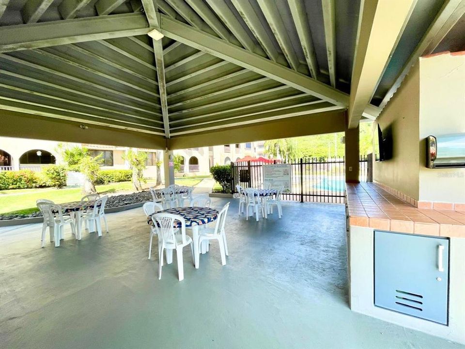 待售: $325,000 (3 贝兹, 2 浴室, 3081 平方英尺)