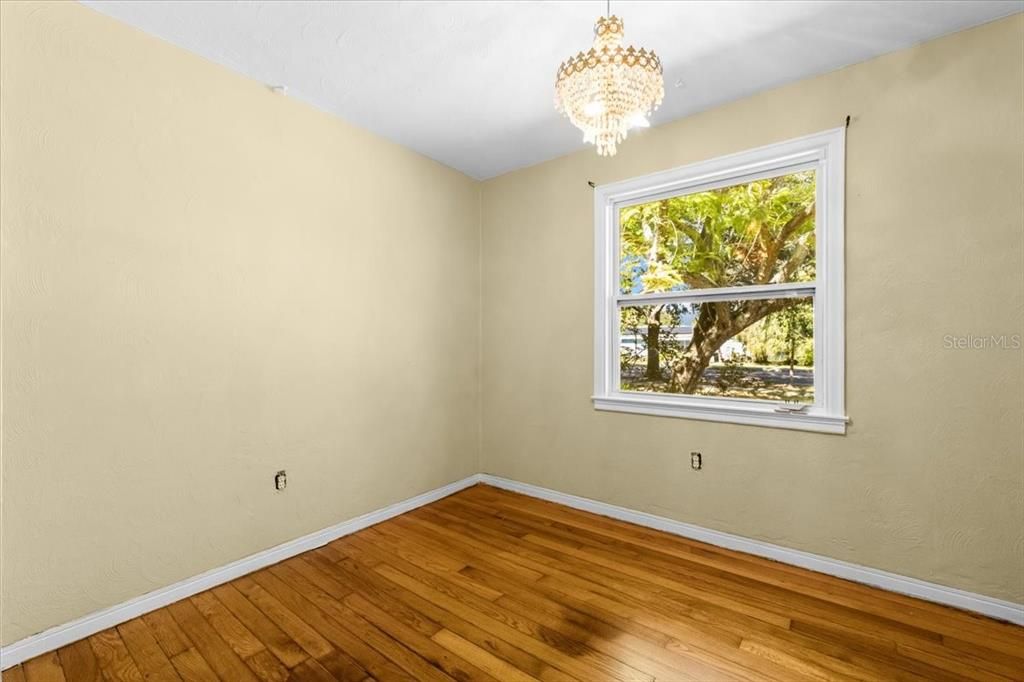 For Sale: $440,000 (3 beds, 2 baths, 1711 Square Feet)