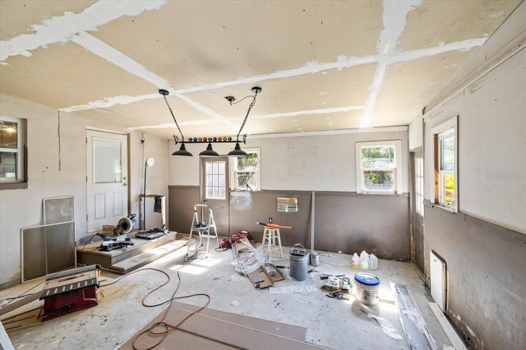 For Sale: $440,000 (3 beds, 2 baths, 1711 Square Feet)