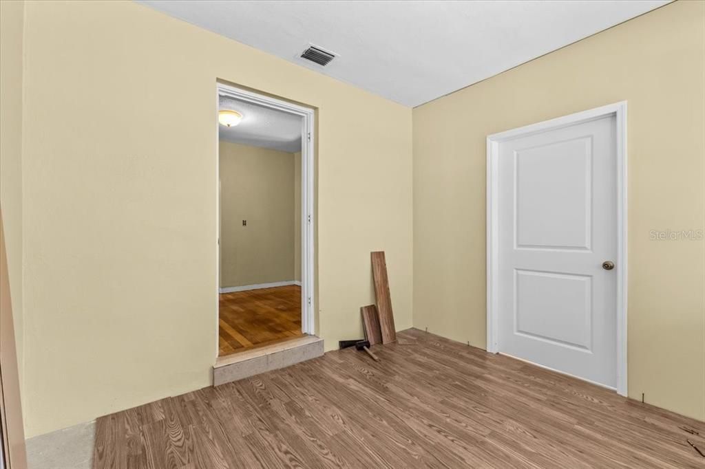 For Sale: $440,000 (3 beds, 2 baths, 1711 Square Feet)