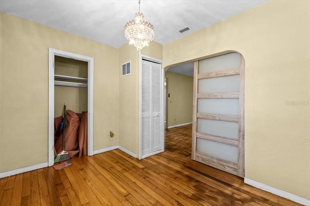 For Sale: $440,000 (3 beds, 2 baths, 1711 Square Feet)