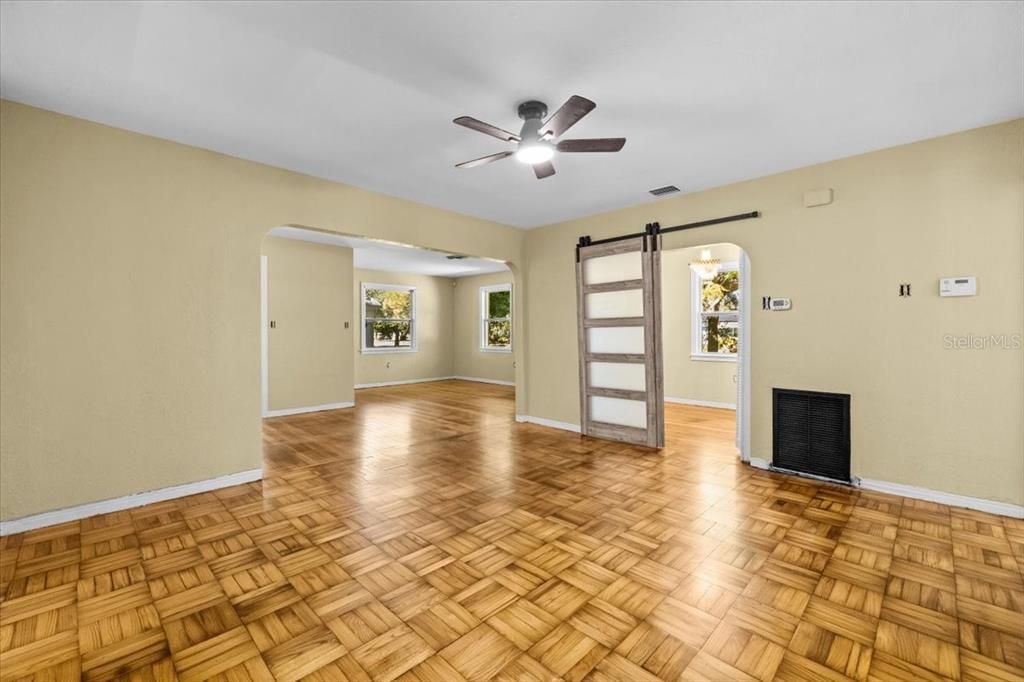 For Sale: $440,000 (3 beds, 2 baths, 1711 Square Feet)