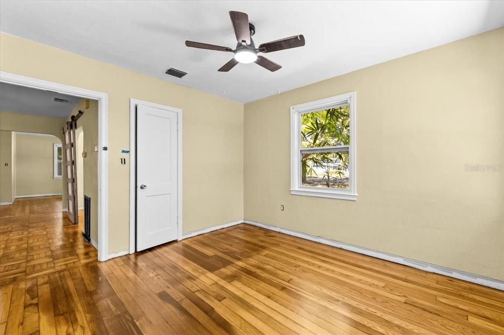 For Sale: $440,000 (3 beds, 2 baths, 1711 Square Feet)