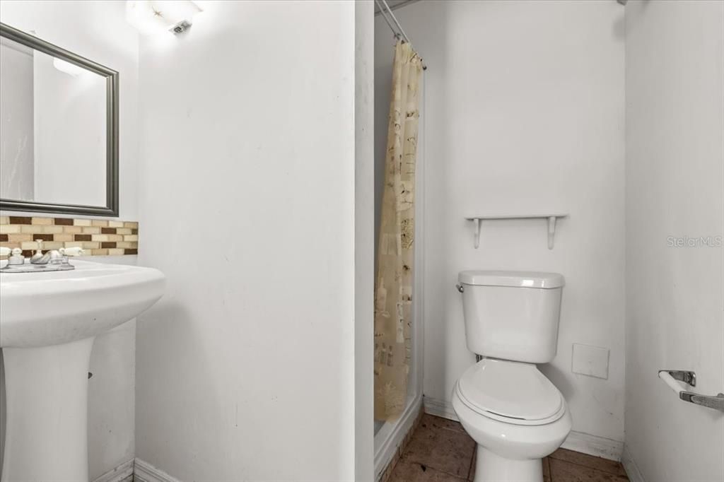 For Sale: $440,000 (3 beds, 2 baths, 1711 Square Feet)