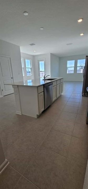 出租: $1,890 (3 贝兹, 2 浴室, 1835 平方英尺)