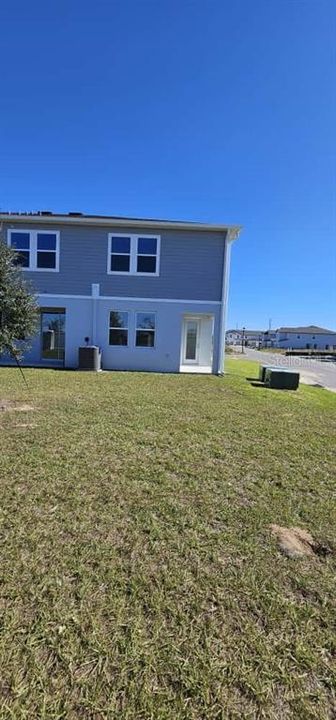 出租: $1,890 (3 贝兹, 2 浴室, 1835 平方英尺)