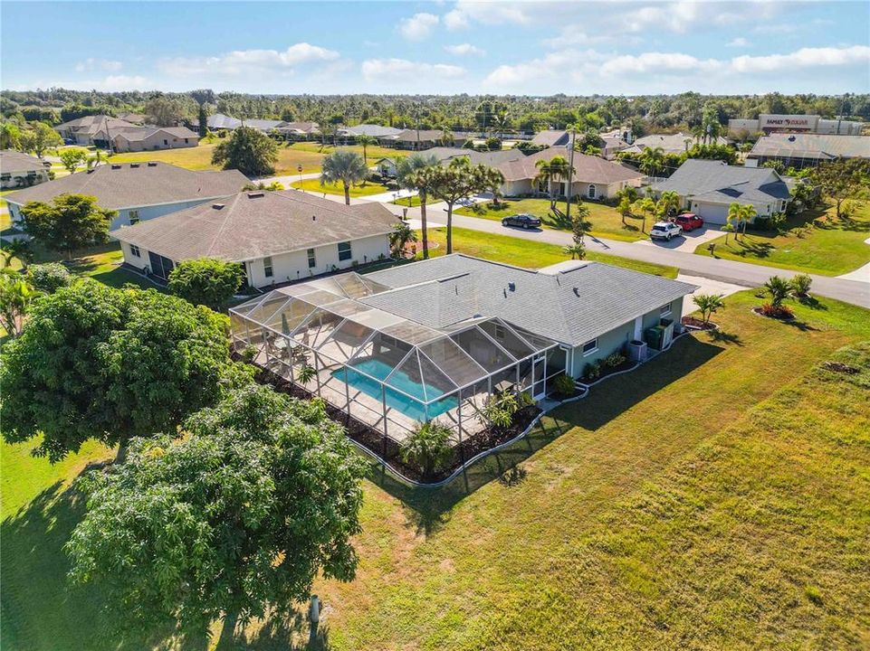 合同活跃: $295,000 (2 贝兹, 2 浴室, 1190 平方英尺)