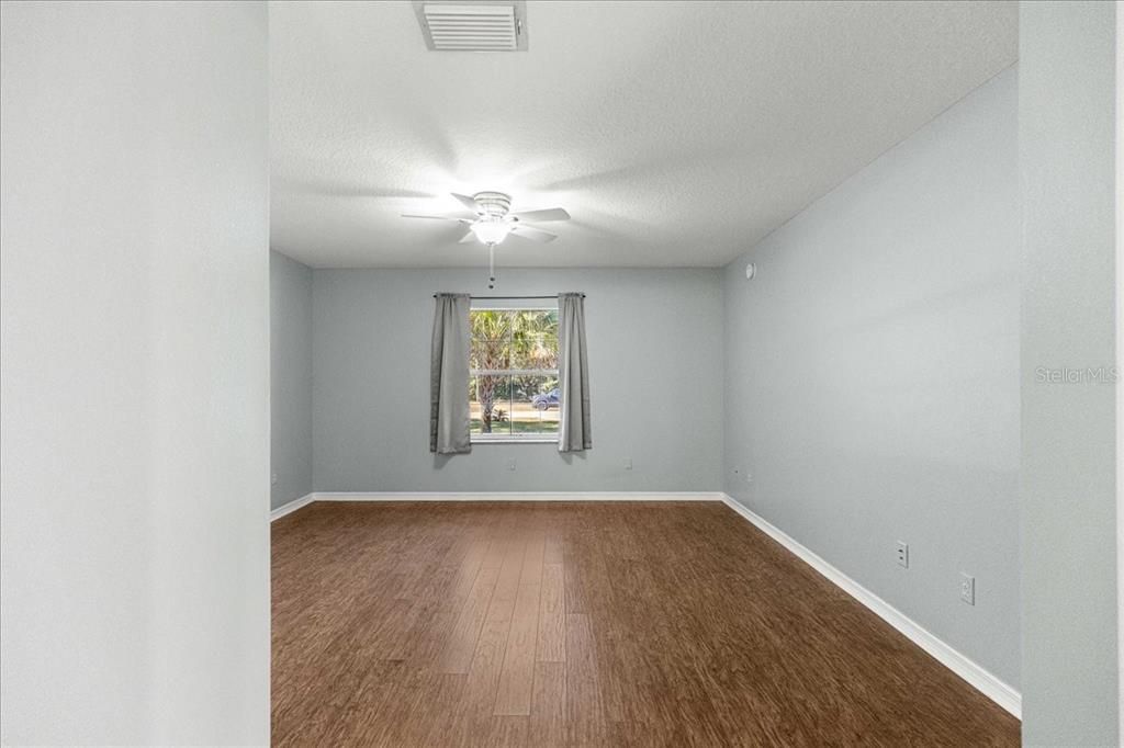 En Venta: $424,000 (3 camas, 2 baños, 1942 Pies cuadrados)