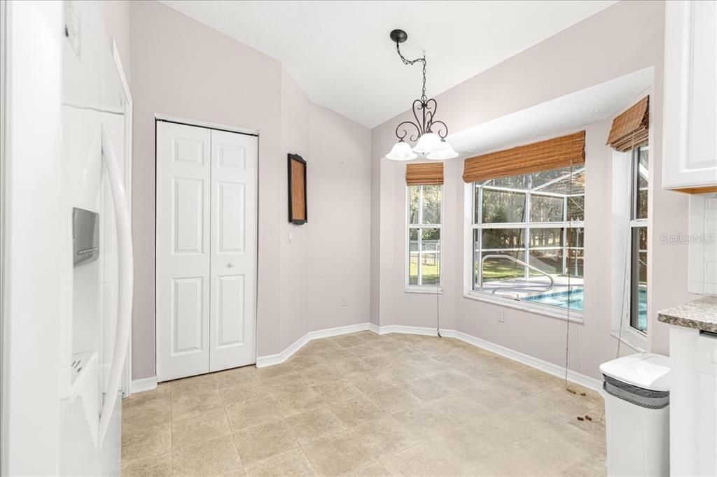 En Venta: $424,000 (3 camas, 2 baños, 1942 Pies cuadrados)