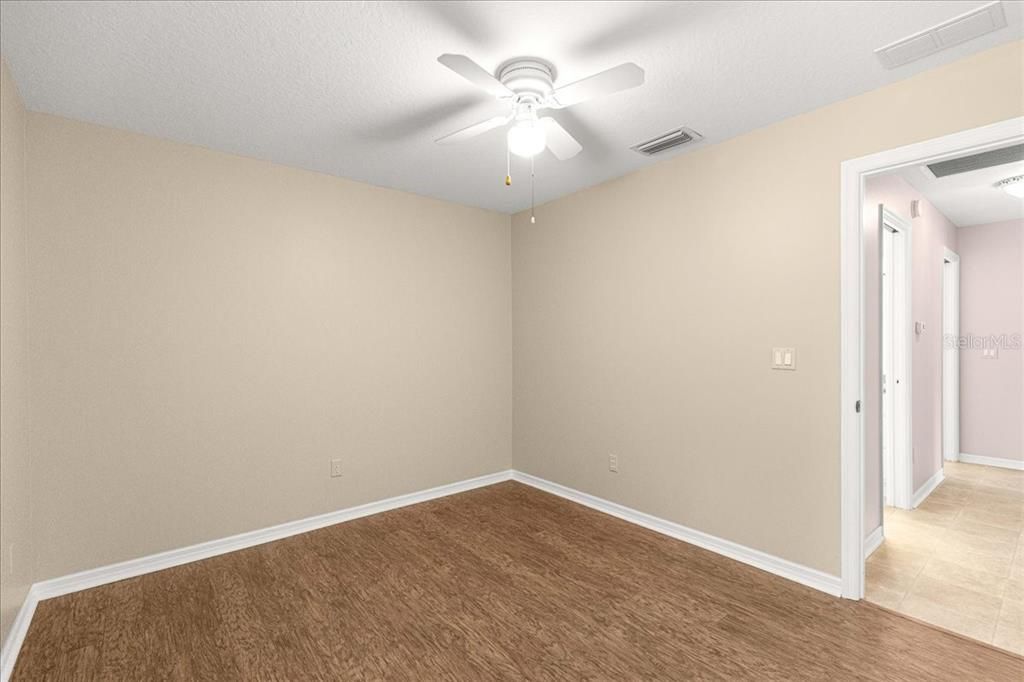 En Venta: $424,000 (3 camas, 2 baños, 1942 Pies cuadrados)