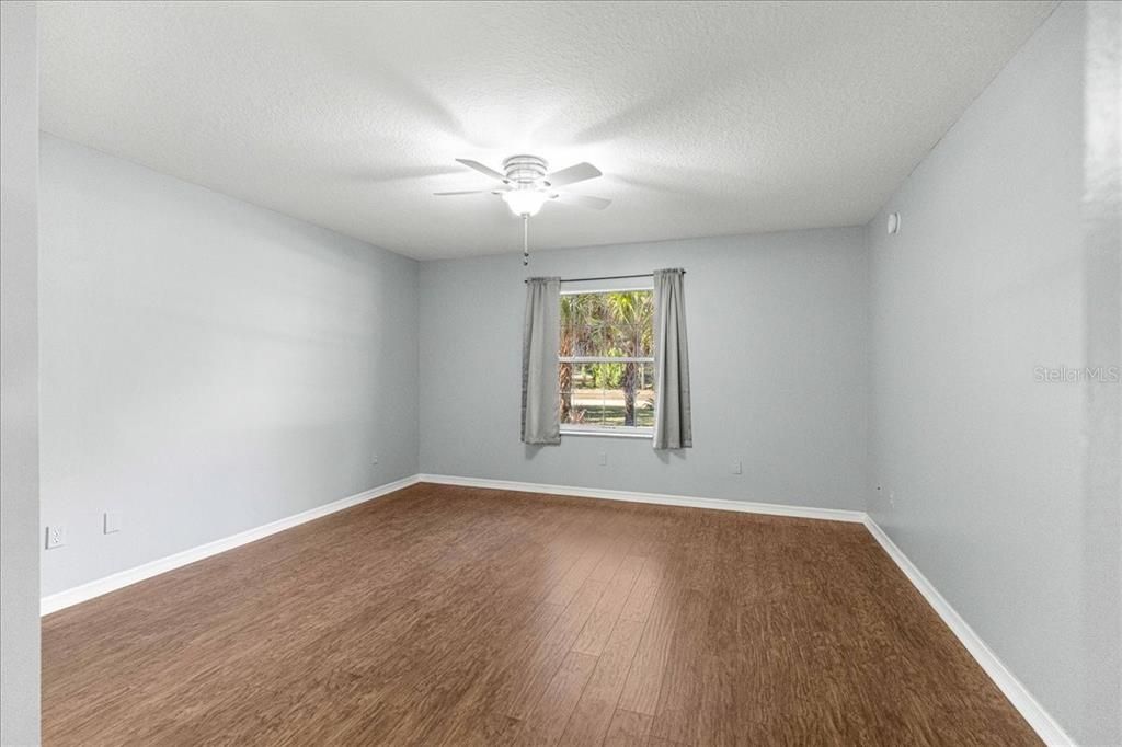 En Venta: $424,000 (3 camas, 2 baños, 1942 Pies cuadrados)