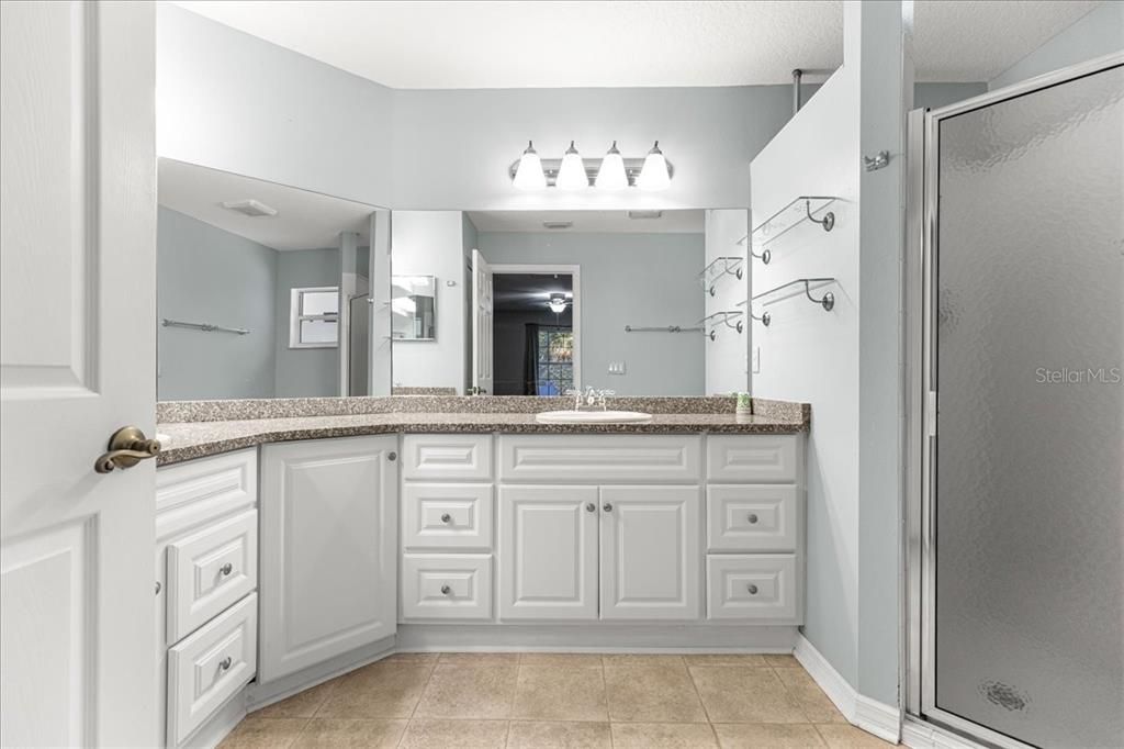 En Venta: $424,000 (3 camas, 2 baños, 1942 Pies cuadrados)