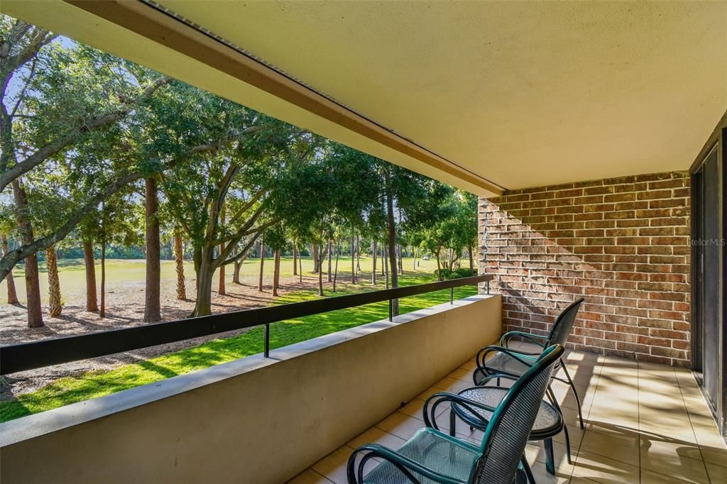 For Sale: $219,900 (1 beds, 1 baths, 610 Square Feet)