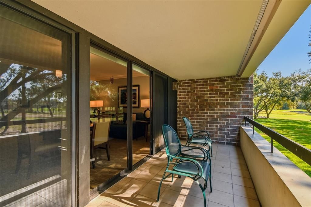 For Sale: $219,900 (1 beds, 1 baths, 610 Square Feet)