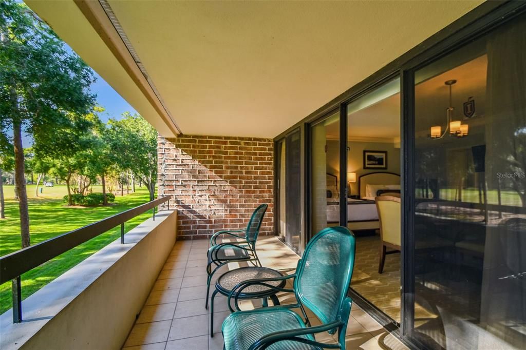 For Sale: $219,900 (1 beds, 1 baths, 610 Square Feet)