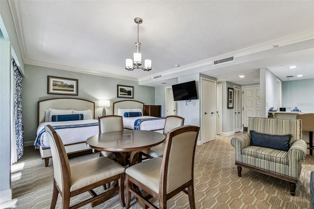 For Sale: $219,900 (1 beds, 1 baths, 610 Square Feet)