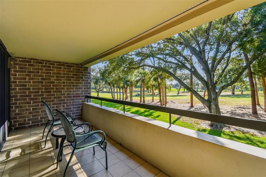 For Sale: $219,900 (1 beds, 1 baths, 610 Square Feet)