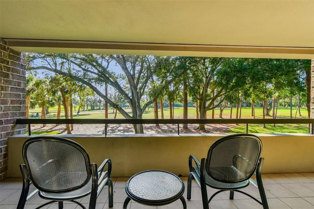 For Sale: $219,900 (1 beds, 1 baths, 610 Square Feet)