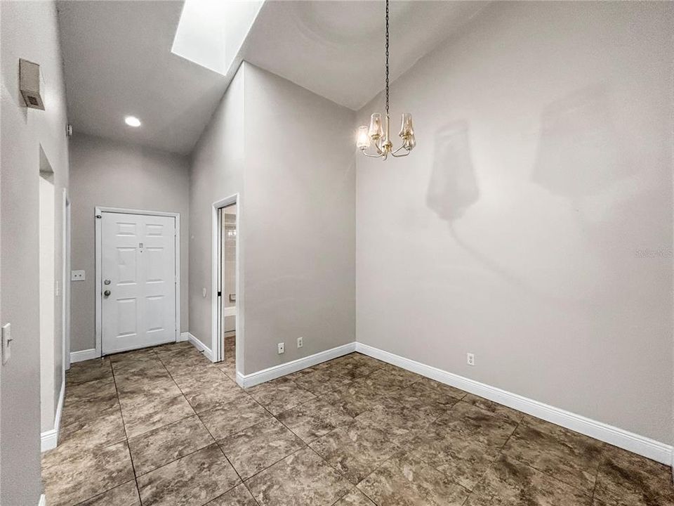 待售: $155,990 (2 贝兹, 2 浴室, 1032 平方英尺)