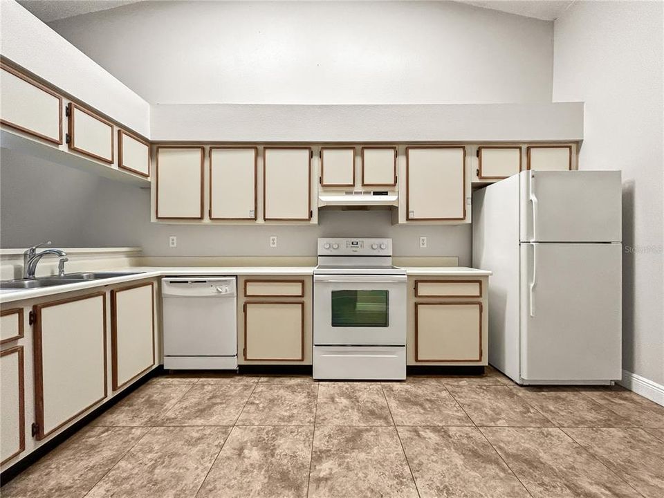 待售: $155,990 (2 贝兹, 2 浴室, 1032 平方英尺)