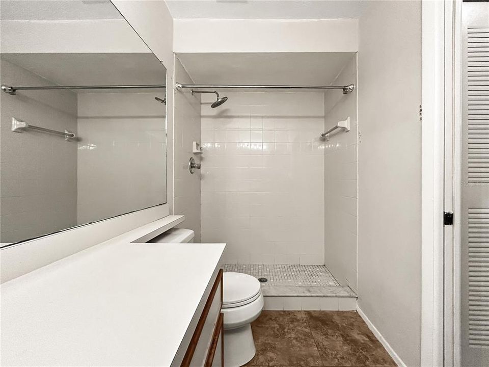 待售: $155,990 (2 贝兹, 2 浴室, 1032 平方英尺)