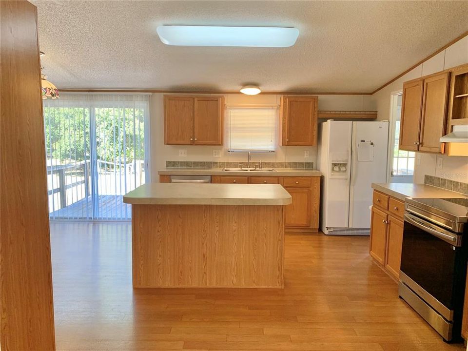 For Sale: $254,900 (4 beds, 3 baths, 2240 Square Feet)